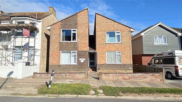 1 Bedroom Flat For Sale In Clements, Roberts Road, Lancing, West Sussex, BN15