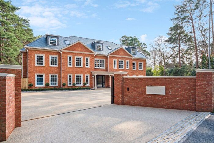 3 Bedroom Flat For Sale In Coronation Road, Ascot, Berkshire, SL5
