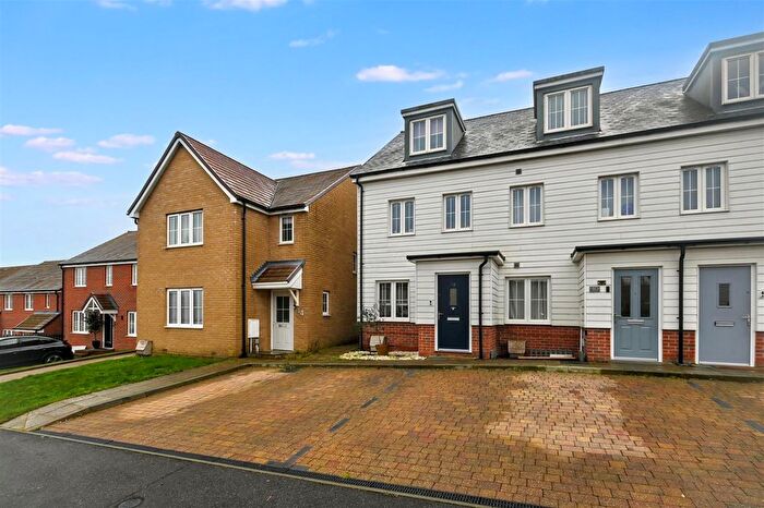 3 Bedroom End Terrace House For Sale In Mallow Drive, Stone Cross, Pevensey, BN24