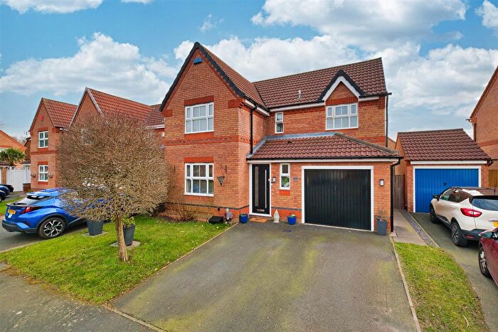 4 Bedroom Detached House For Sale In Godshill Close, Great Sankey, Warrington, WA5