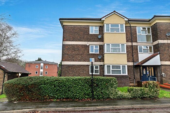 1 Bedroom Flat For Sale In Flat Monks Way, Southampton, SO18