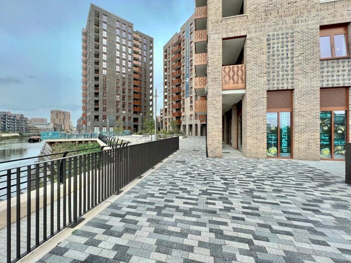 2 Bedroom Flat To Rent In Teal Point, Drydock Square, Barking, IG11