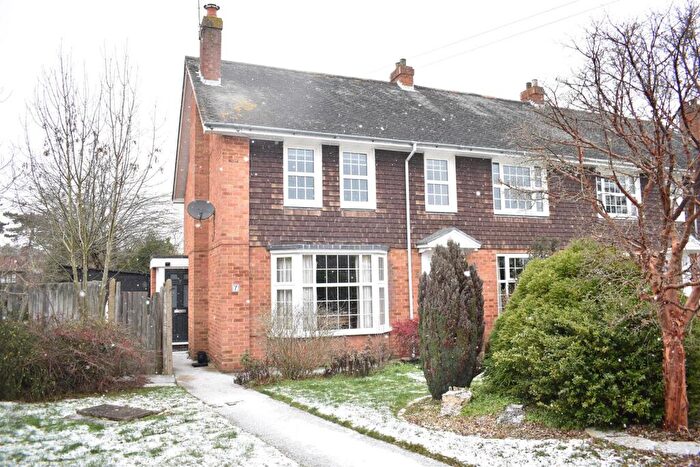2 Bedroom Maisonette For Sale In The Ridings, Ashtead, KT21