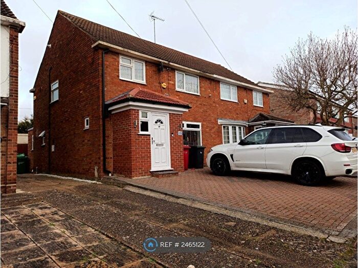 3 Bedroom Semi-Detached House To Rent In Alderbury Road, Langley, Slough, SL3