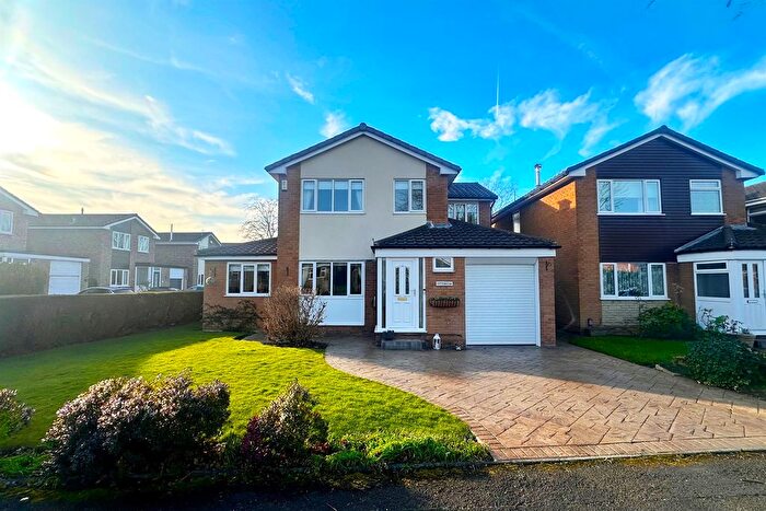4 Bedroom Detached House For Sale In Lindisfarne Drive, Poynton, SK12