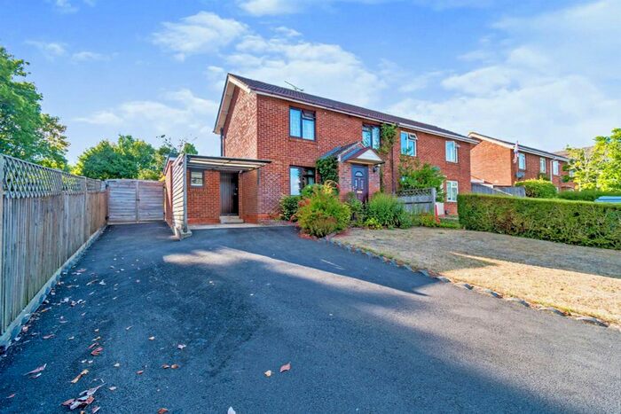 3 Bedroom Semi-Detached House For Sale In Roman Road, Stockbridge, SO20