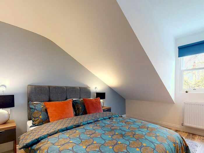 Studio To Rent In Hyde Terrace, Leeds, LS2