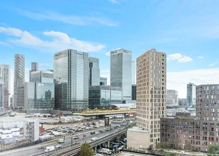 1 Bedroom Flat To Rent In Wharfside Point South, Prestons Road, Blackwall Way, London, E14