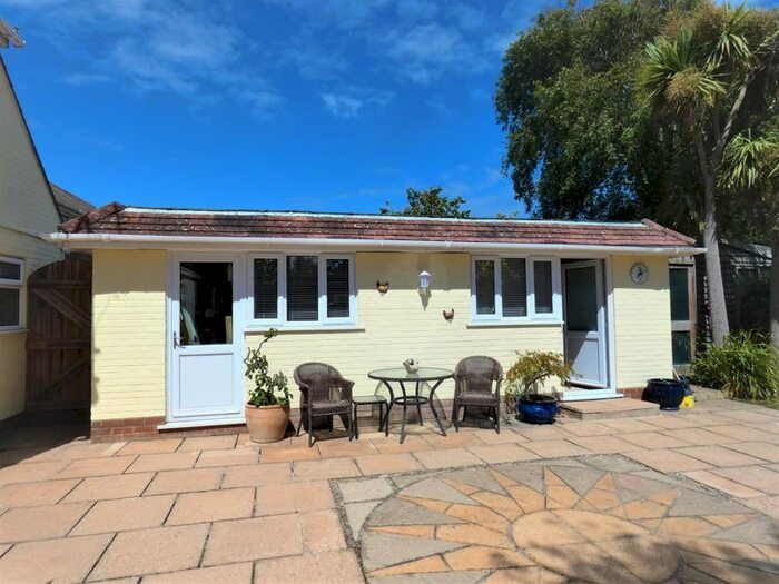 1 Bedroom Flat To Rent In Old Street, Hill Head, Fareham, PO14