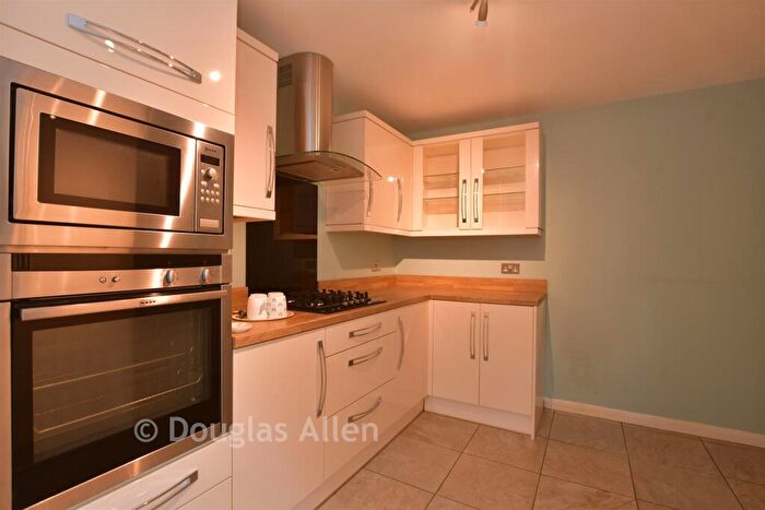 3 Bedroom Semi-Detached Bungalow For Sale In Rectory Grove, Wickford, Essex, SS11