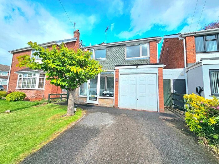 3 Bedroom Detached House For Sale In Jill Avenue, Birmingham, B43