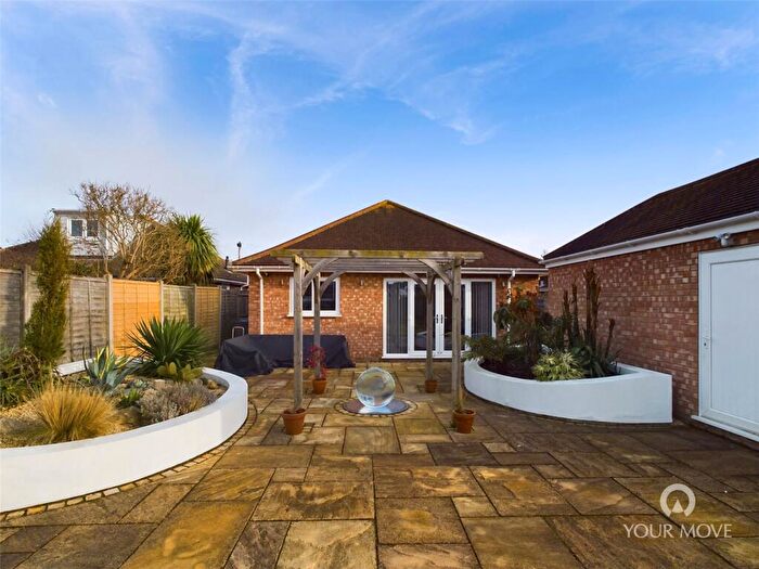 3 Bedroom Bungalow For Sale In Gunton Drive, Lowestoft, Suffolk, NR32
