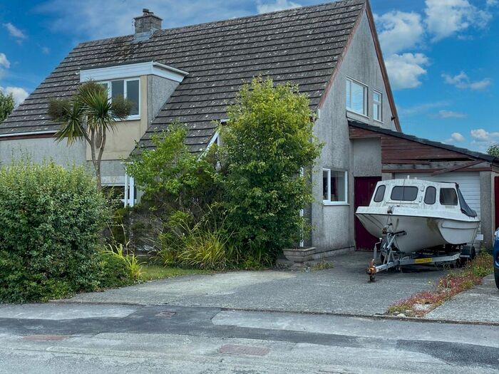 3 Bedroom Detached House For Sale In Crickmarren Close, Pembroke, Pembrokeshire, SA71