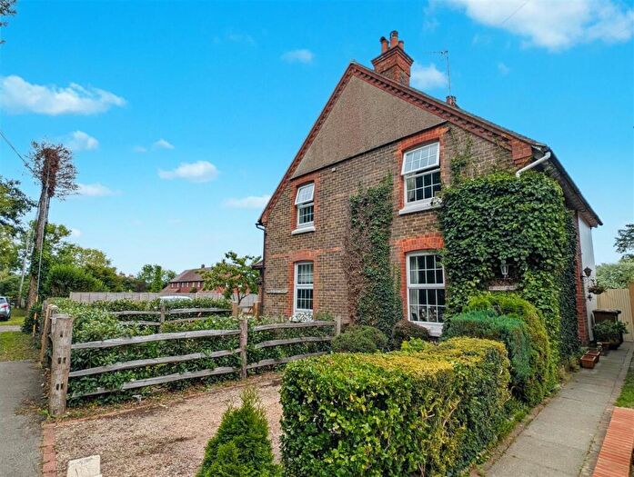 2 Bedroom Semi-Detached House For Sale In Ironsbottom, Reigate, RH2
