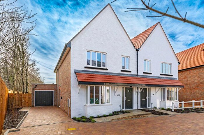 4 Bedroom Semi Detached House For Sale In Eyebright Lane, Angmering, West Sussex, BN16