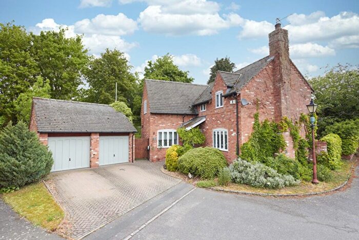 4 Bedroom Detached House For Sale In Matthews Close, Rushton, NN14