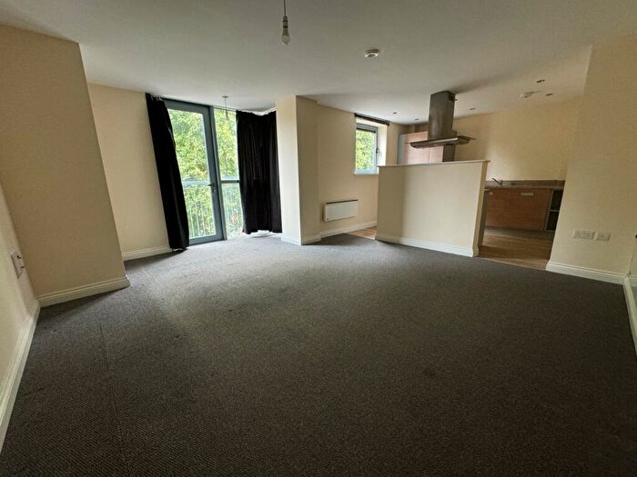 2 Bedroom Flat To Rent In Canal Street, Nottingham, Nottinghamshire, NG1