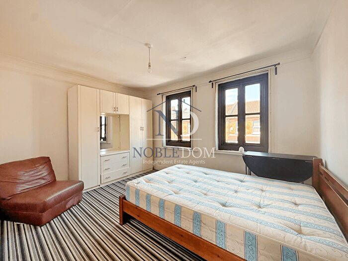 2 Bedroom Terraced House For Sale In Bristow Road, Hounslow, TW3