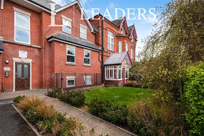 1 Bedroom Flat For Sale In Holdenhurst Road, Bournemouth, BH8