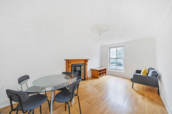 2 Bedroom Apartment To Rent In Medley Road, West Hampstead, London, NW6