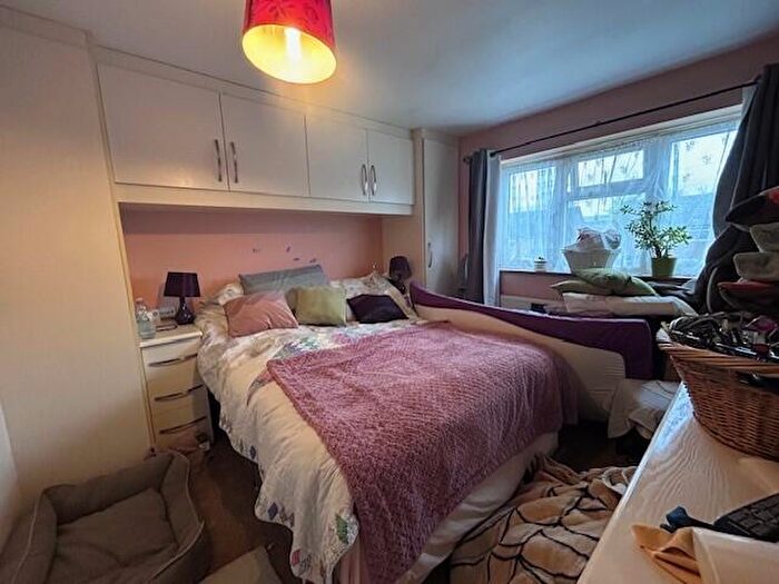 3 Bedroom House To Rent In Abercorn Road, Luton, LU4