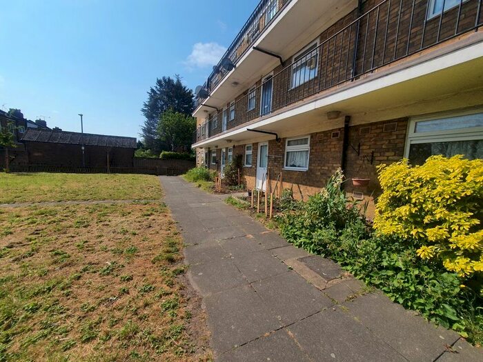 Property To Rent In Inglehurst Gardens, Ilford, IG4
