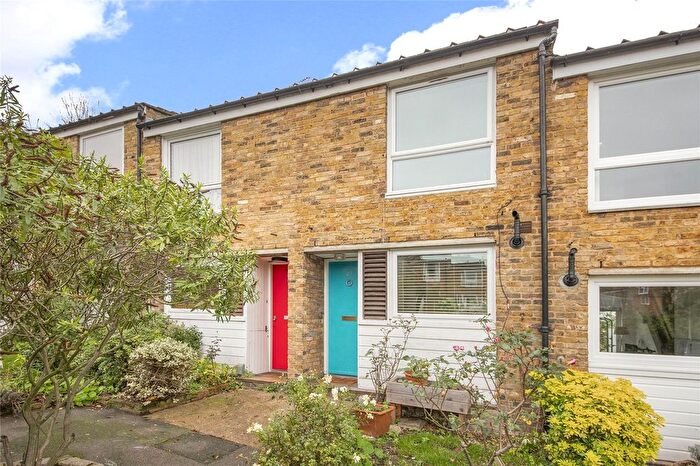 2 Bedroom Terraced House To Rent In Rangers Square, Greenwich, SE10