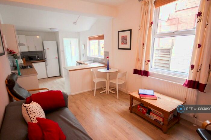 5 Bedroom Terraced House To Rent In Fawcett Road, Southsea, PO4