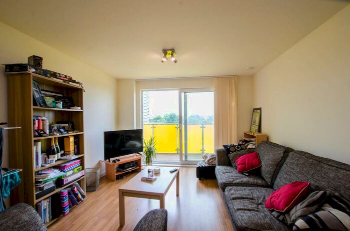 1 Bedroom Flat To Rent In Wager Street, Mile End, London, E3