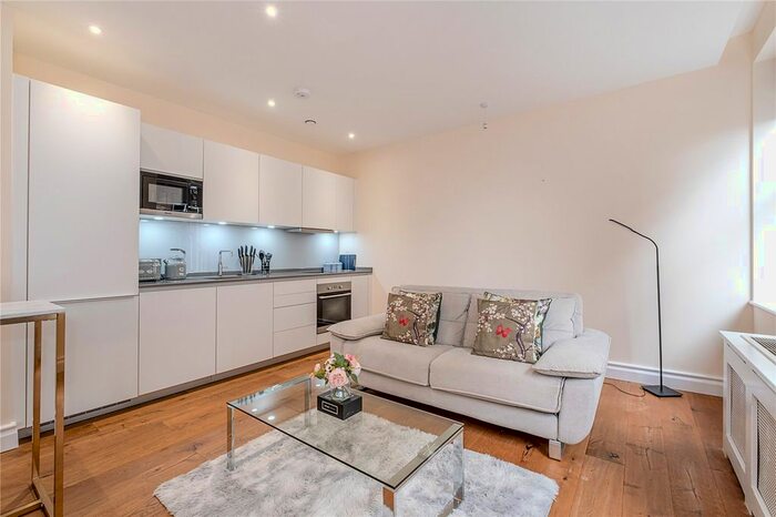 1 Bedroom Flat For Sale In Kensington High Street, London, W8