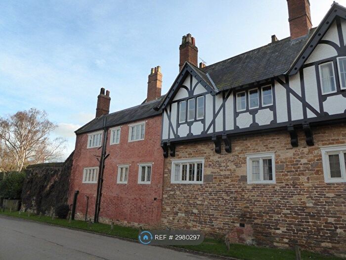 1 Bedroom Flat To Rent In Main Street, Market Harborough, LE16