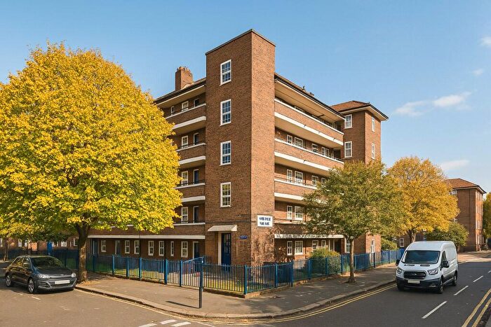 2 Bedroom Apartment To Rent In Reardon Street, London, E1W