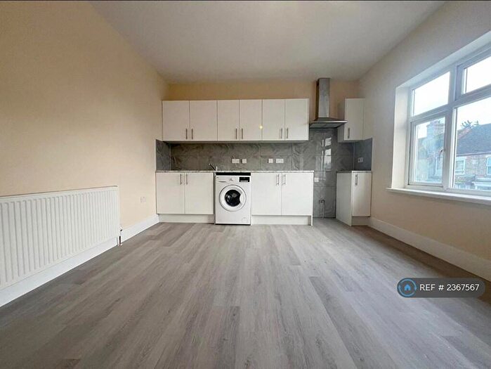 1 Bedroom Flat To Rent In Fengate, Peterborough, PE1