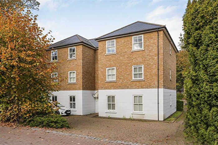 2 Bedroom Flat For Sale In The Limes, North Road, SG14