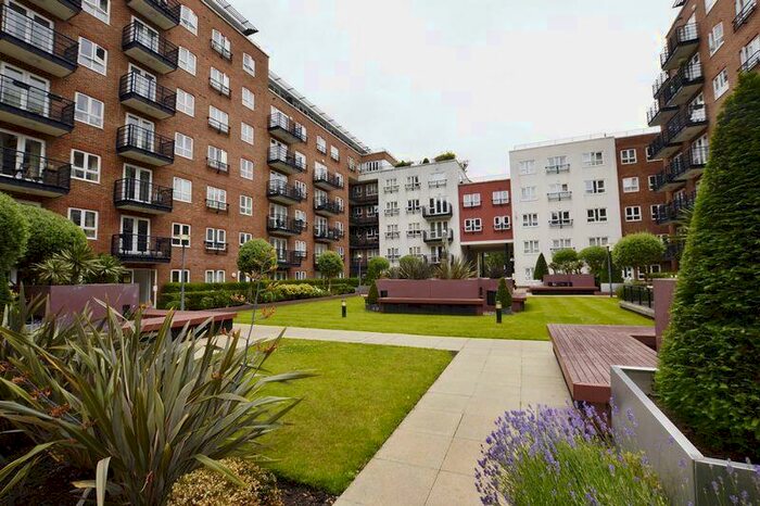 1 Bedroom Flat To Rent In Seven Kings Way, Kingston Upon Thames, KT2
