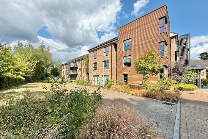 2 Bedroom Property To Rent In Meadow Court, Sarisbury Green, SO31