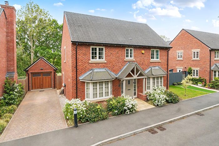 4 Bedroom Detached House For Sale In The Holt, Stratford-Upon-Avon, CV37