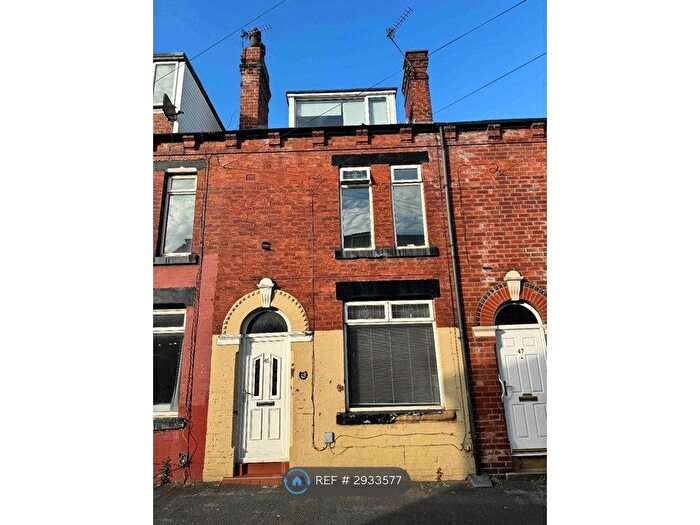 4 Bedroom Terraced House To Rent In Victoria Grove, Leeds, LS9
