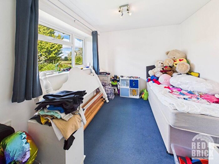 3 Bedroom Terraced House For Sale In Adkinson Avenue, Rugby, Warwickshire, CV22
