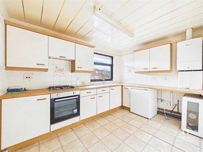 2 Bedroom Flat For Sale In Coltsfoot Gardens, Windy Nook, Gateshead, NE10
