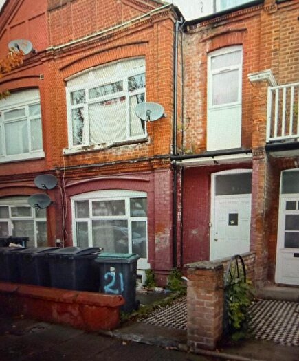 1 Bedroom Flat To Rent In Kimberley Gardens, London, N4