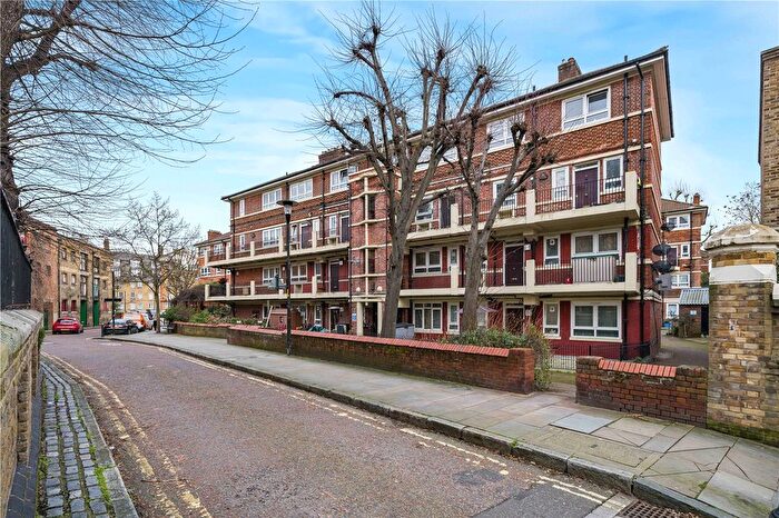 3 Bedroom Flat For Sale In Adams Gardens Estate, London, SE16