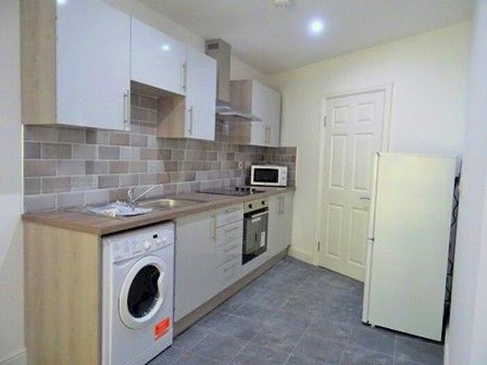 2 Bedroom Flat To Rent In Lee Street, Leicester, LE1