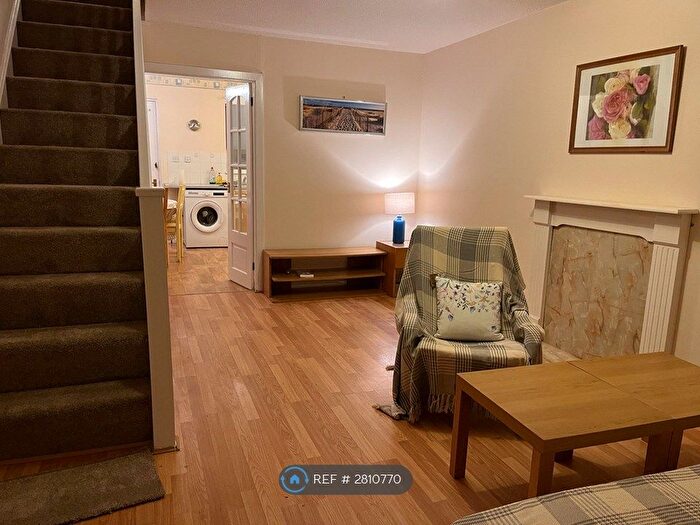 2 Bedroom Terraced House To Rent In Millhouse Drive, Glasgow, G20