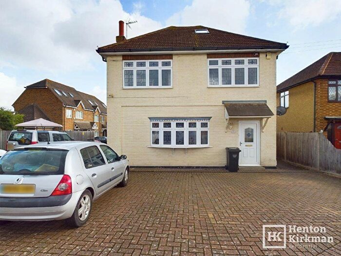 2 Bedroom Flat To Rent In Tyrrells Road, Billericay, Essex, CM11