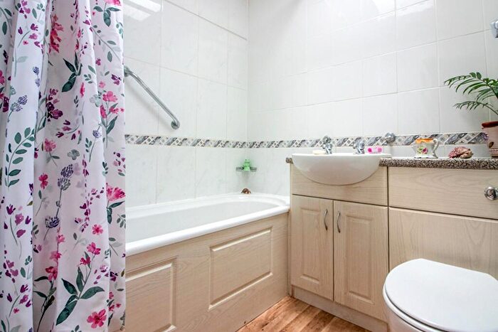 2 Bedroom Detached Bungalow For Sale In Burnham Avenue, Chilwell, Nottinghamshire, NG9