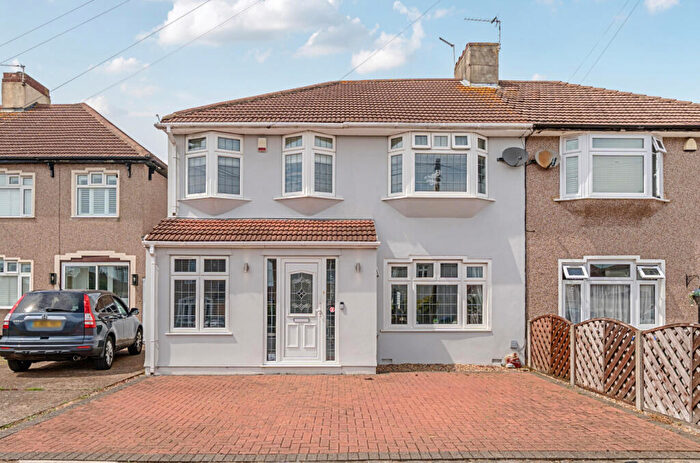 3 Bedroom Semi Detached House For Sale In Pembury Road, Bexleyheath, Kent, DA7
