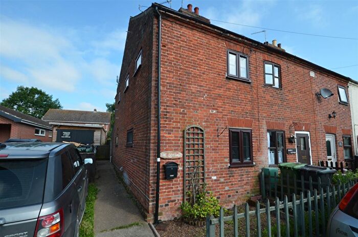 2 Bedroom End Of Terrace House To Rent In The Street, Norton Subcourse, Norwich, NR14