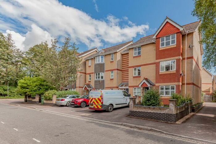 2 Bedroom Apartment To Rent In Demesne Furze, Little Oxfod, OX3