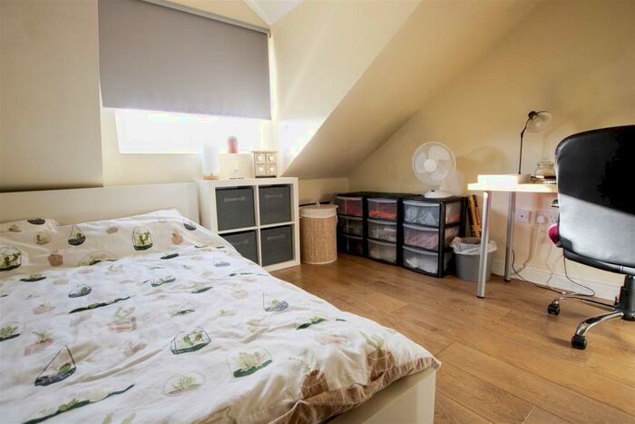 5 Bedroom House To Rent In Newton Grove, Dartmouth Road, Birmingham, B29